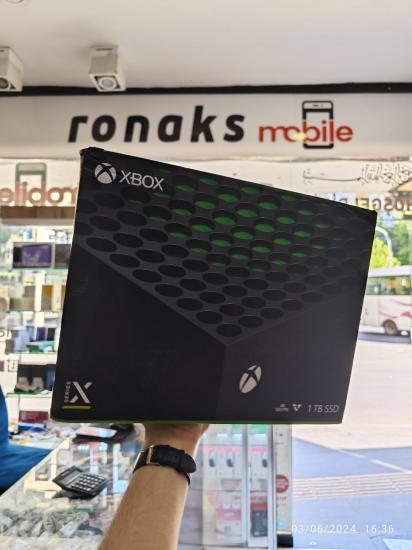 Microsoft Xbox Series X Oyun Konsolu 1 TB Siyah